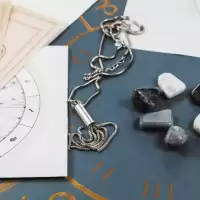 astrology-astrologer-calculates-natal-chart-and-m-2025-03-11-02-50-49-utc